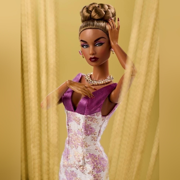 NRFB, Integrity Toys, Enchanting in Amethyst Lady Aurelia Grey Dressed Doll. - Picture 6 of 16